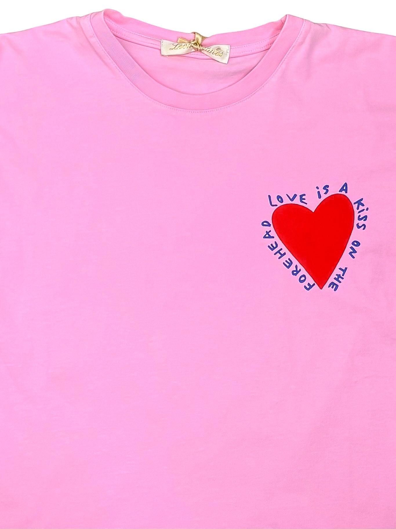 T shirt Love is