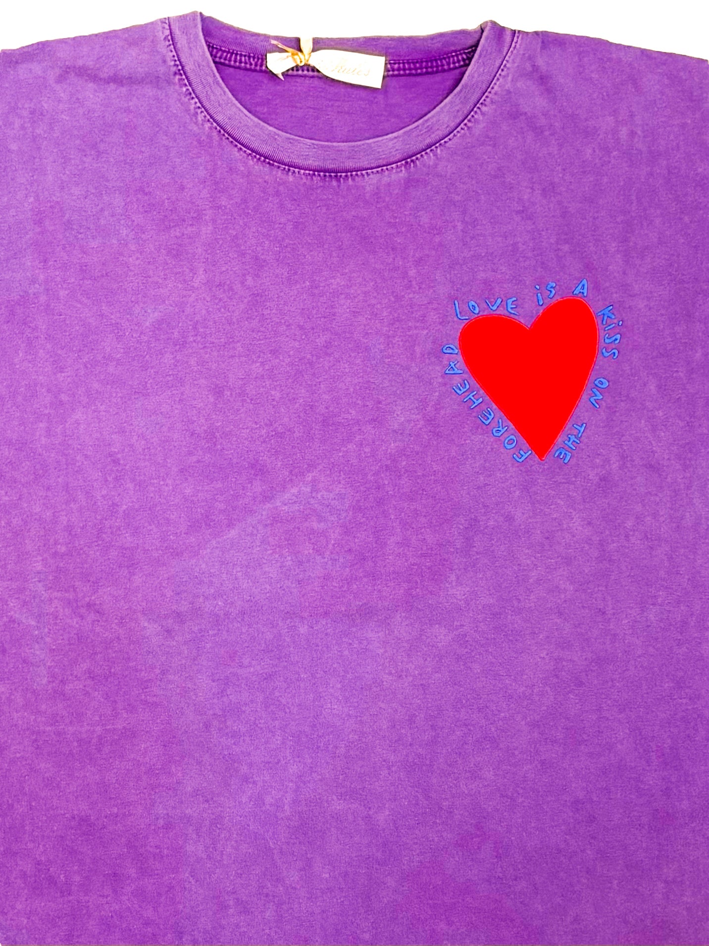 T shirt Love is